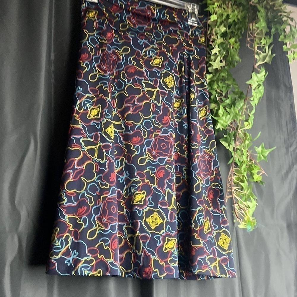 LulaRoe Lola Skirt - Picture 5 of 8